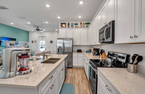 West Kissimmee Villa | Last Minute Disney Getaway! Villa with Private Pool & Hot Tub. Book Now! #39456