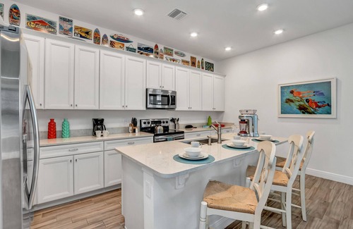 West Kissimmee Villa | Last Minute Disney Getaway! Villa with Private Pool & Hot Tub. Book Now! #39456