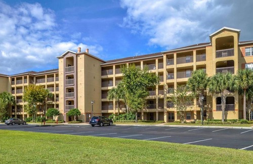 West Kissimmee Condo | Liki Tiki Village 1br suite, Friday check-in