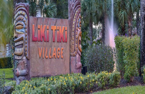West Kissimmee Condo | Liki Tiki Village 1br suite, Friday check-in