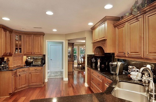 Yacht Club House | Location, Location! Amazing Rental Property . Paradise! Hurry Won't Last!
