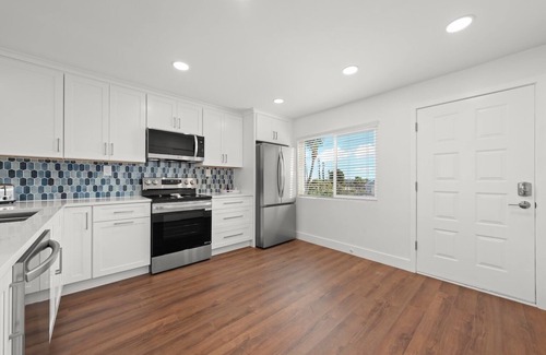 Sanibel Condo | Loggerhead Cay 483: Updated Condo Steps To Beach!