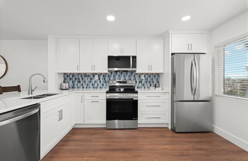 Sanibel Condo | Loggerhead Cay 483: Updated Condo Steps To Beach!