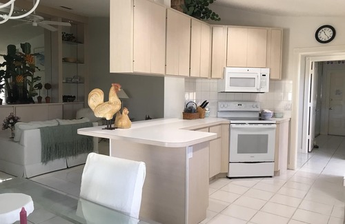 Hobe Sound House | Lost Lake Golf Home, 2BD/2BA, Pool/Lanai , New Kitchen coming - Winter '26 Avail