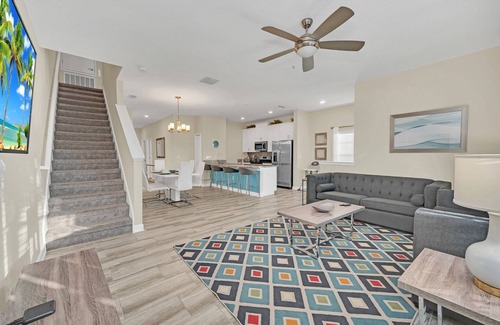 Davenport House | Lovely 5 Bed Splash Pool Townhome in Champions Gate