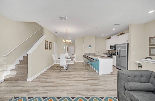 Davenport House | Lovely 5 Bed Splash Pool Townhome in Champions Gate