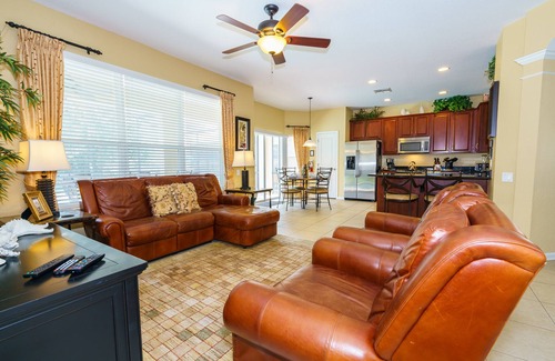 West Kissimmee Villa | Luxury 5 Star Vacation Villa - Frozen Themed Room