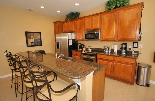 Windsor Hills Villa | Luxury 5 Star Vacation Villa- Free WiFi & Long Distance