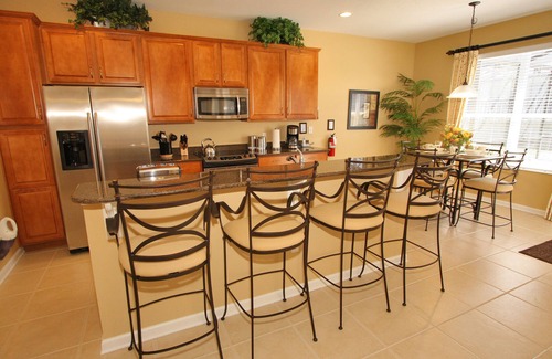 Windsor Hills Villa | Luxury 5 Star Vacation Villa- Free WiFi & Long Distance