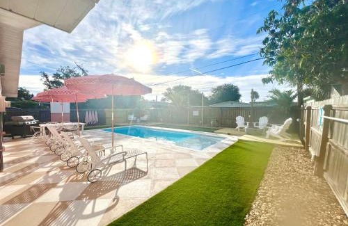 Port Canaveral House | Luxury Beach House Oasis 3 Blocks from the Beach