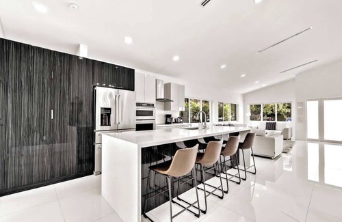 North Bay Village House | Luxury House 4 beds Pool w Jaccuzzi