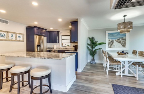 Sanibel Condo | Luxury Sanibel Condo w/Ocean View: Steps to Beach