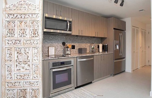 Doral Apartment | Luxury Studio Apartment in Downtown Doral