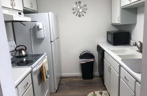 Bayview Condo | Marine Cottage , Bermuda Bay Beach, Saint Petersburg , Florida