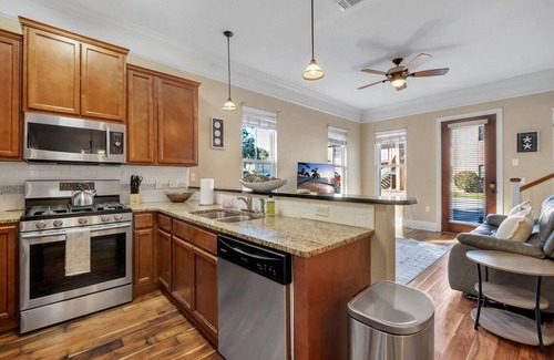 Governor's Walk House | Midtown Home, Pets Welcome!