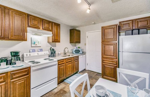 Northeast Pensacola House | Mins to Beach & Downtown- Seafoam Shanty, 2 Units!