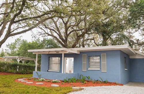 Old Seminole Heights House | Minutes From Stadium, USF, Busch Gardens, Hard Rock ⭐️