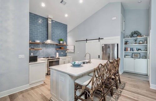 Captiva House | Near beach. Wade On In (Previously On the Wiles Side) Captiva Island Pool Home