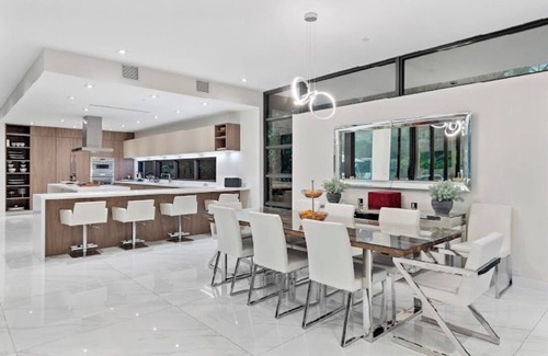 Country Club Section House | NEW 5BR Ultra Luxury Home in Coral Gables—Golf, Outdoor bar, & Pool!