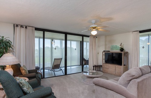 Bonita Springs Condo | NEW LISTING - Across from Beach - Free Wifi - Gorgeous Kitchen - Great Views