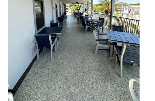 Clearwater House | NEW LISTING-HOME/POOLS/SHUFFLE BOARD/GYM/BOCCE BALL/HORSESHOE PITS/NEAR BEACH