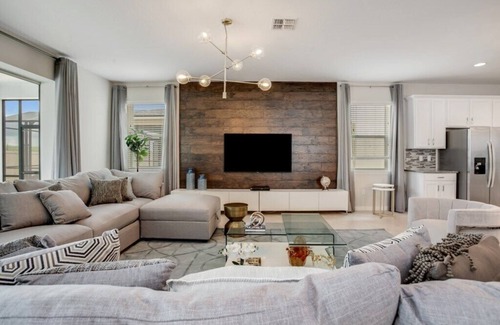 Indian Ridge Villa | New Solara Resort 9 Bedroom 6 Bathroom Resort Villa