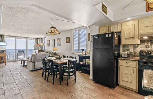 New Smyrna Beach Condo | Oceania III