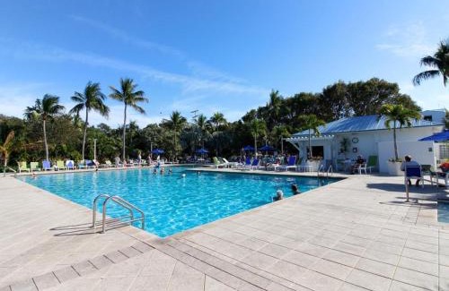 Tavernier Apartment | Oceanside Retreat