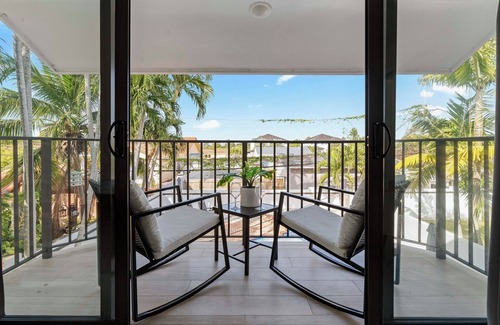 Olympia Heights House | October & November Sale! Private Pool, Grill, Near Coral Gables & MIA Airport