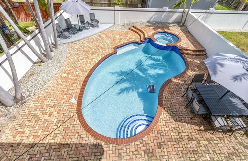 Olympia Heights House | October & November Sale! Private Pool, Grill, Near Coral Gables & MIA Airport