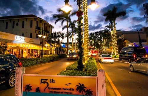 Old Naples Apartment | Olde Naples Condo #807