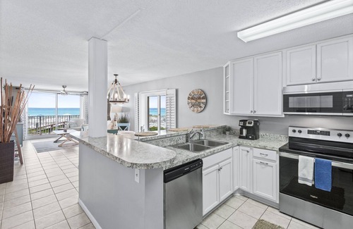 Holiday Isle Condo | ON BEACH, INSANE VIEWS, OWNER MANAGED, SAVE MONEY, PRIVATE BEACH , DESTIN FL !