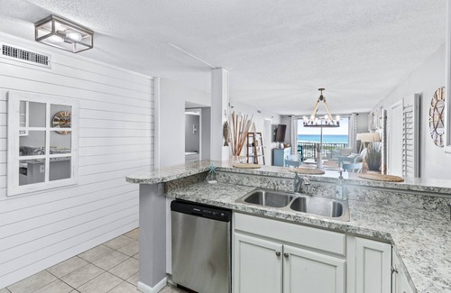 Holiday Isle Condo | ON BEACH, INSANE VIEWS, OWNER MANAGED, SAVE MONEY, PRIVATE BEACH , DESTIN FL !