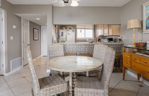 Pensacola Beach Condo | On the Gulf - Steps to the Beautiful White Sand, Emerald Green Water - GW203