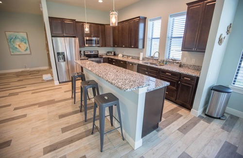 Port Canaveral House | One block to beach. 3 bdrm/3.5 baths, many beach items, longboard, pickleball