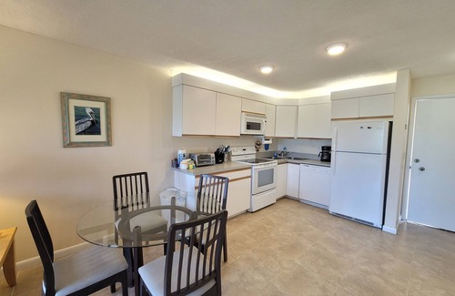 Fort Pierce Condo | OV 312 Pond/Golf Course View Condo-Paradise Vacation Rental in Ocean Village