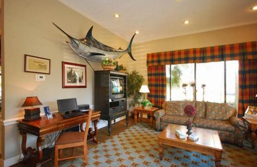 Crystal River Resort | PaddleTail Waterfront Lodge, Trademark Collection by Wyndham