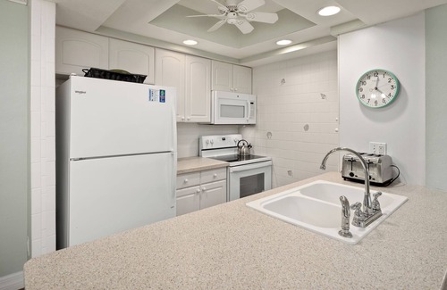Sanibel Condo | Partial Beach View 2 bedroom, 2 bath at Sanibel Moorings Resort #1022