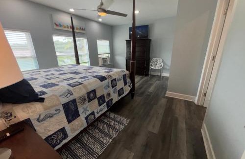 Bonita Springs Apartment | Pelican Fresh Entire Unit Kit Washer Dryer Upstairs 3Mi to Beach