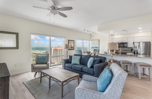 Sandestin Condo | Penthouse Unit ~ Lockout Style ~Private Foyer ~ Gulf Views