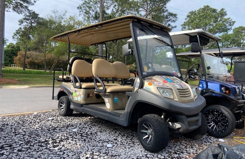 Sandestin Condo | Perfectly located home with golf cart, open layout, smart TVs, W/D, & pools