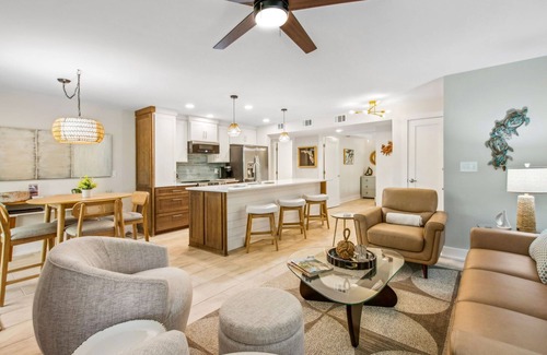 Amelia City House | Pet Friendly | Pool View | Ground Level Sailmaker Villa