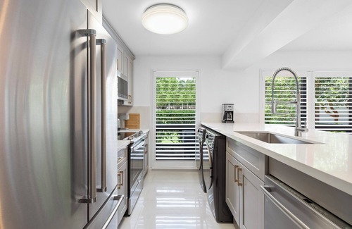 Hunt Club Condo | PGA National Private Entrance Condo - Newly Renovated