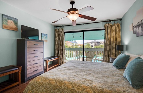 Villa Sabine Condo | Pool Views~Near Pier~ Walk to Beach~2BR Deep Water Cove 204