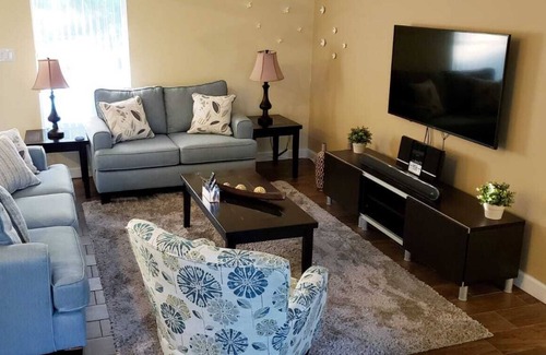 Greater Groves House | Private Florida Villa in Clermont