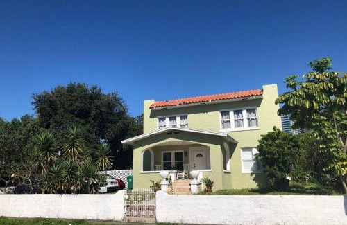 East Little Havana House | Private Suite Mins from MIA Free Parking