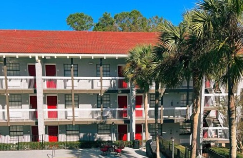 Tallahassee House | Relaxing Hideaway! Pool, Free Parking, Near Governor’s Square Mall
