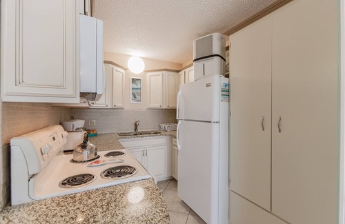 Panama City Beach Condo | Renovated with excellent rates - Beach Chairs Included!