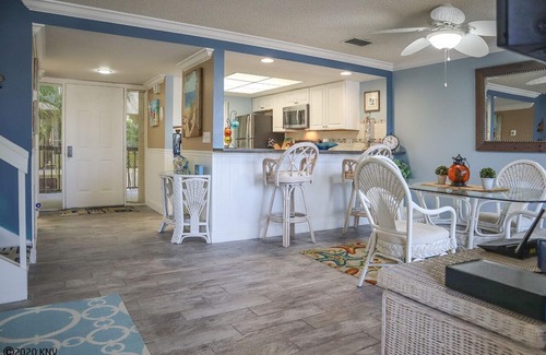 South Island Condo | RIGHT ACROSS THE BEACH! NEW LISTING! FABULOUS ISLAND VACATION CONDO FOR FUN IN SUN!