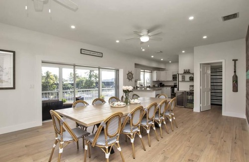 Venetian Shores House | San Remo Canal Front